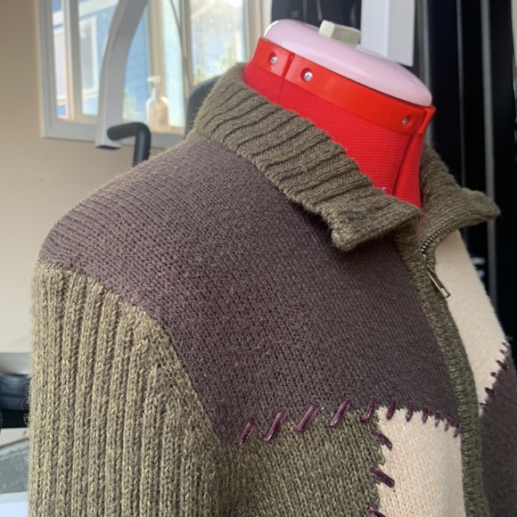 Earth tone vintage zip up mock neck sweater - Picture 2 of 4